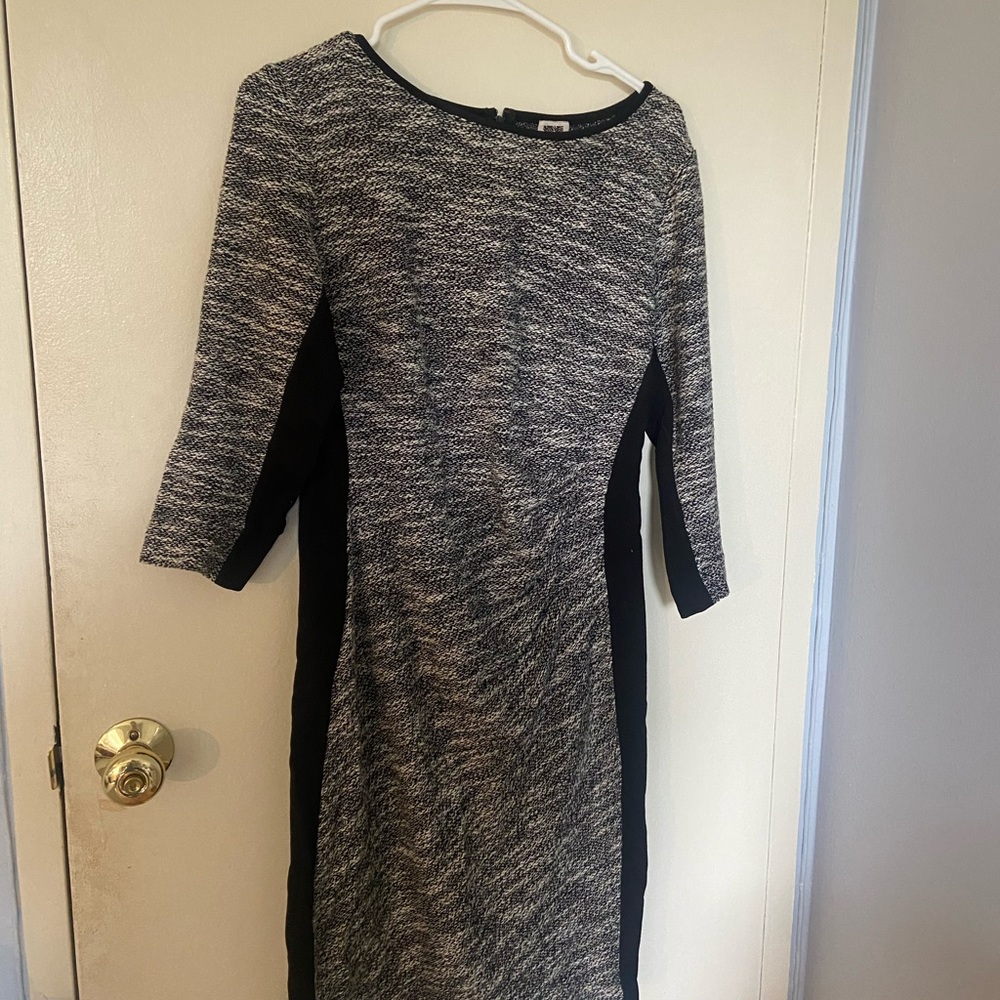 Anne Klein long sleeve dress, size 6